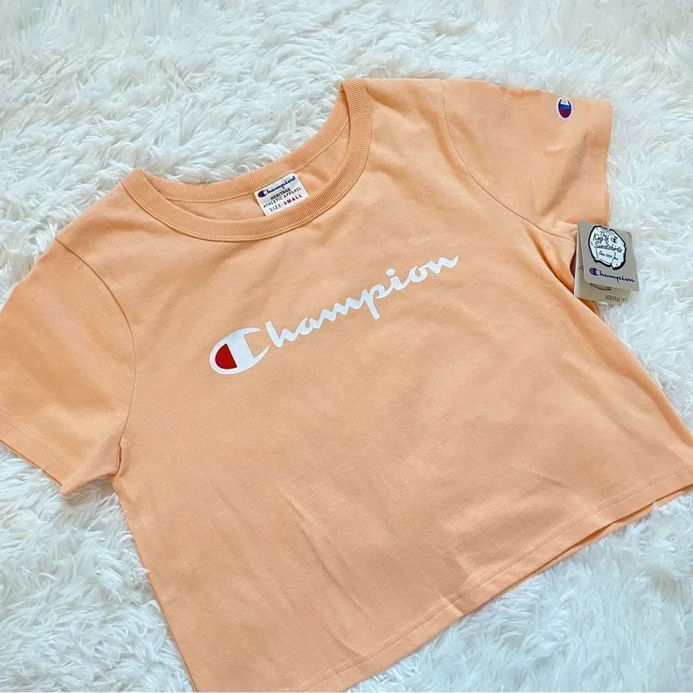 Champion Cropped Heritage Tee 🍑